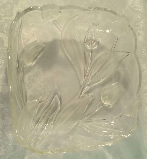 Walther- Glas (Germany) Nadine serving dish.  Beautiful tulips.