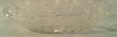 Pretty pressed glass handled vintage biscuit or snack dish
