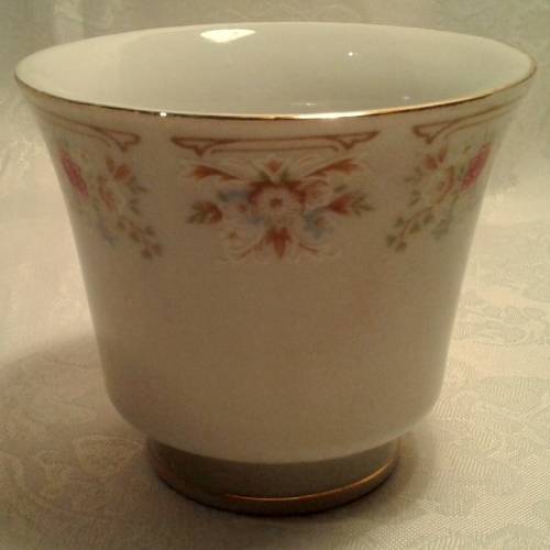 Vintage Albert Fine China, Made in China Duo
