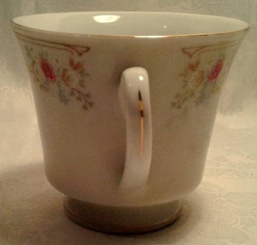 Vintage Albert Fine China, Made in China Duo