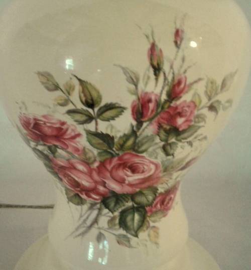 Vintage Cream Light with magnificent roses