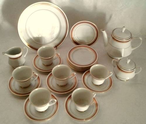 Magnificent NORITAKE Doral Maroon Tea Set