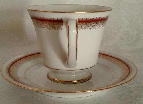 Magnificent NORITAKE Doral Maroon Tea Set