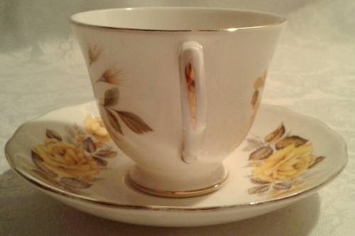 Vintage Queen Anne Trio - Yellow Roses with Gold Edging