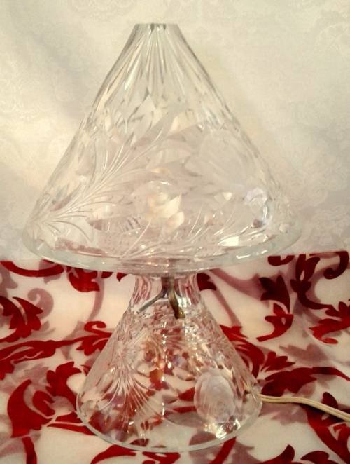 Magnificent Rose Cut Crystal Lamp (please read description)