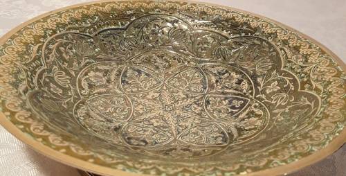 Superb vintage brass bowl with intricate detail hand carved inside the bowl (Indian origin)