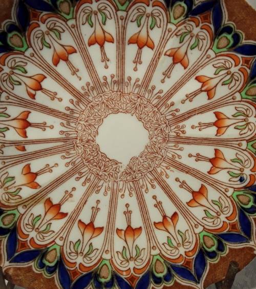 Stunning FUSCHIA saucer  Reg Number  490293