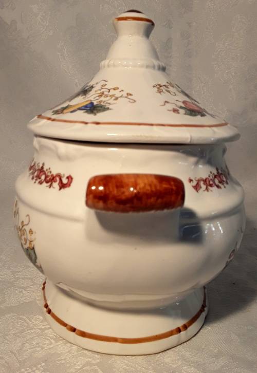 Small Soup or serving Terrine. Lovely ornament
