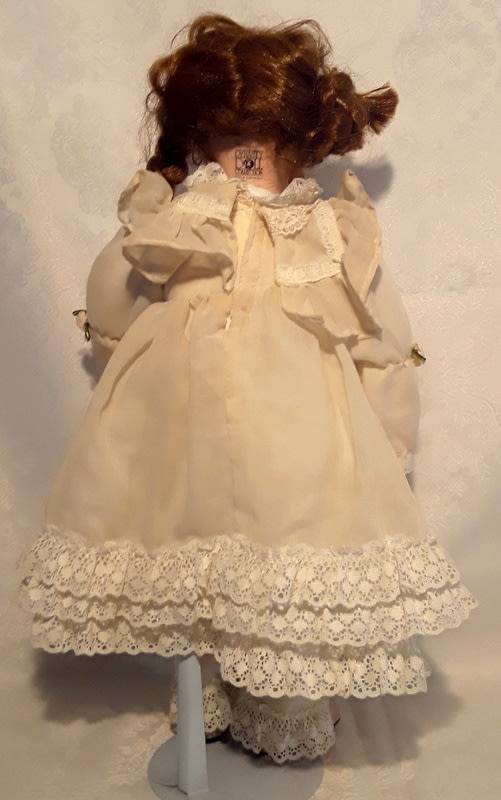 Vintage Collectable Dynasty Porcelain Doll
