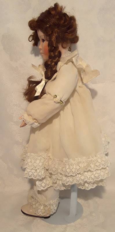 Vintage Collectable Dynasty Porcelain Doll