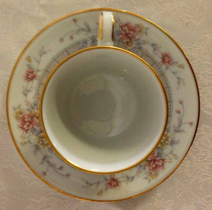 Noritake Legendary Dream Street Demitasse Coffee Cups and Saucers