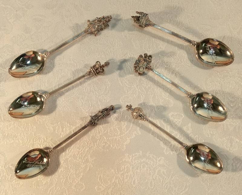 Collectable Silver Jubilee set of teaspoons Exquisite. E.T.Ltd