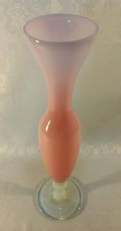 Vraie Pink Rose Opaline Italienne Milk Glass Crystal Vase 1950s