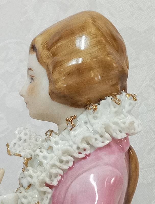 Stunning Victorian style Gentlemen Figurine
