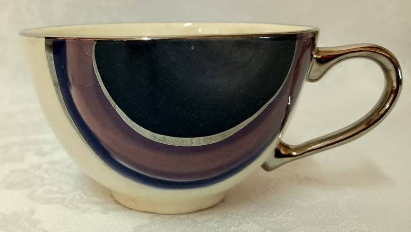 PotLIZ Hand Thrown, collectible ceramic pottery cups and saucers (six)