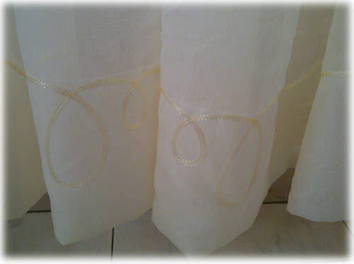 **BEAUTIFUL  VOILE CURTAIN [SCALLOP] *5 METRES WITH A 2.3 DROP! * HURRY PRICED TO FLY !READY TO HANG