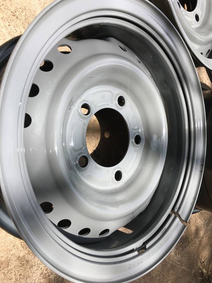 Land Cruiser Steel rims/wheels (set of 5)