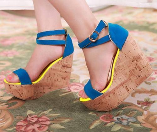 Retro Strappy Wedge Sandals