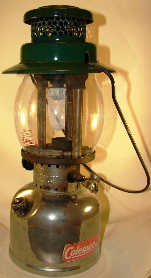 Vintage Coleman Kerosene Lantern no 249-Made in Canada 1954
