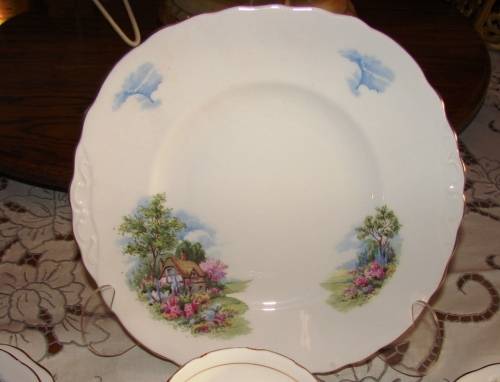 Beautiful vintage Royal C Vale 2 tea set with country scene and gold trimmings- England-21 piece