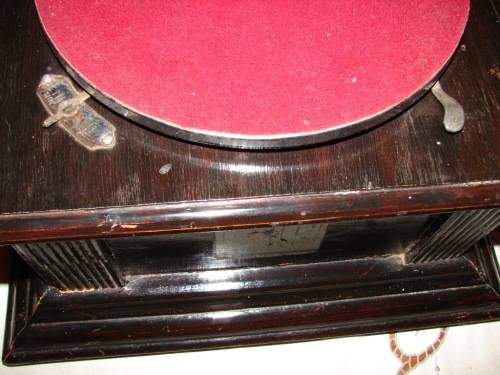 Vintage ebonised wind-up Horn Gramophone-motor by The Gramophone Co-Hayes Middlesex-in working order