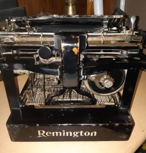 Antique 1914 Remmington 10 Standard black metal Typewriter-Serial no RE 05008
