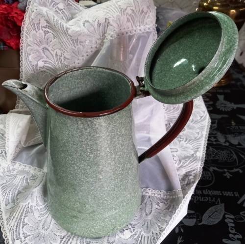 Big H 26 cm vintage Marble like enamel coffee kettle "Popular-Portugal" - in good condition-no holes