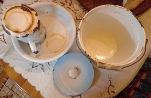 Nice  4 Piece vintage flowers design Enamel set-basin, pitcher and slop bucket
