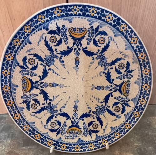 Beautiful big Portuguese Wall plate Pintado A. Mao-Emilio Frios 7-7-1997 -Dia 30 cm