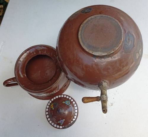 Big 3 piece Antique brown Enamel Coffee Confoor with lots of charachter-no holes