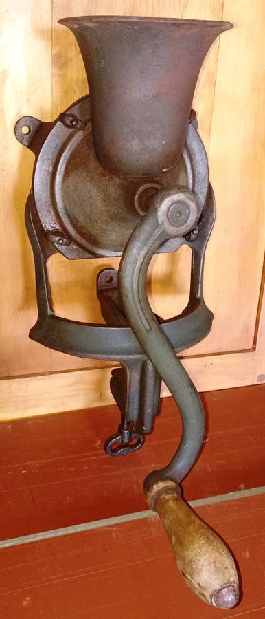 Big Antique Victorian style no 4 Coffee Grinder- Enamel mouth spotless- L 36 cm- complete/working
