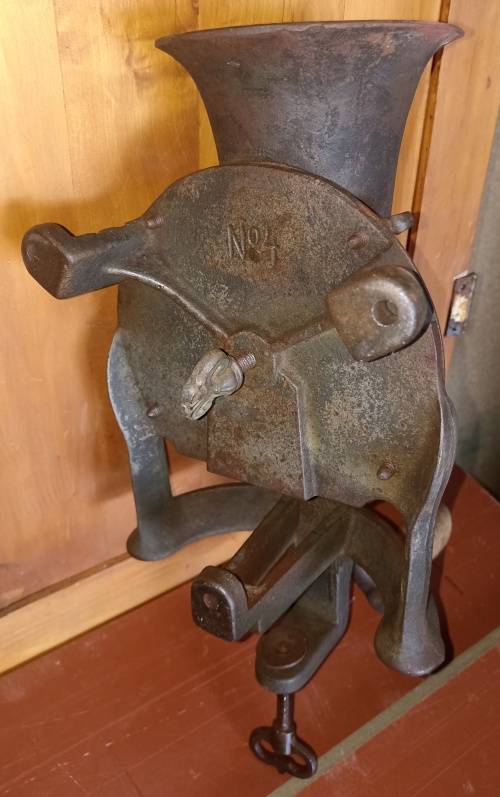 Big Antique Victorian style no 4 Coffee Grinder- Enamel mouth spotless- L 36 cm- complete/working