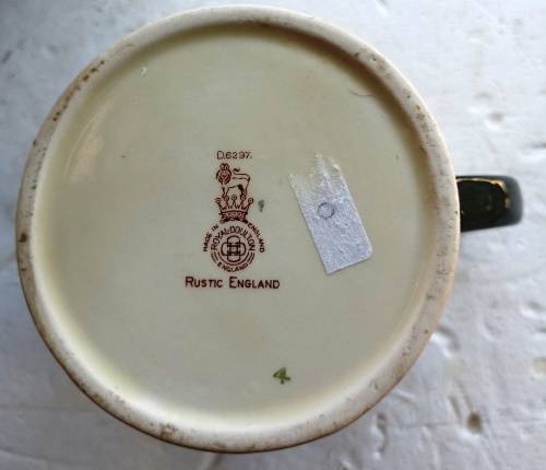 Beautiful Spotless Royal Doulton Rustic England Porcelain Mug - H 12 cm-TD 8 cm