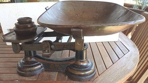 Wow!! - Vintage W&T Avery Birmingham-to weigh 28 lbs scale with 2lbs,1 lb & 8oz weights-complete