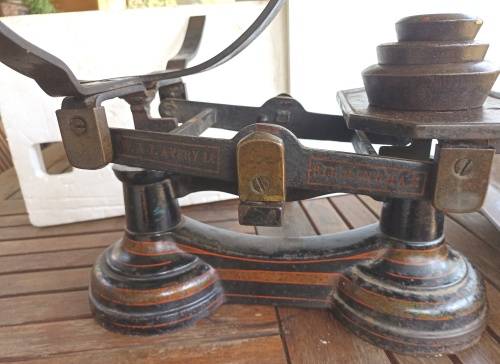 Wow!! - Vintage W&T Avery Birmingham-to weigh 28 lbs scale with 2lbs,1 lb & 8oz weights-complete