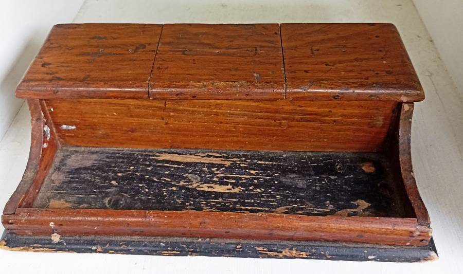 Nice vintage oak wooden three hatch ink holder