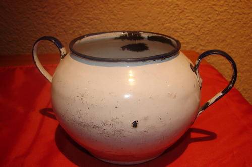 Vintage white Enamel Sugar Bowl with blue trimming -height 11cm