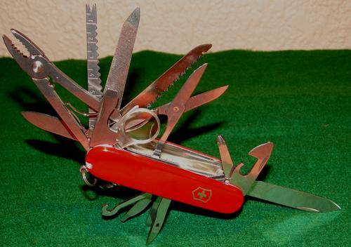 Victorinox Officier Suisse Pocket Knive-9,1cm, 16 different tools/functions-Swiss Made