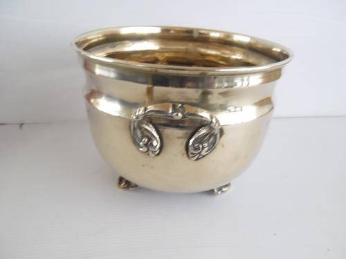 BRASS BUCKETT WITH 3 X BEAUTIFULL LEGS AND 2X HANDLES