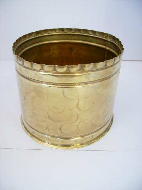 VERY NICE BRASS BUCKET. PLEASE READ DESCRIPTION