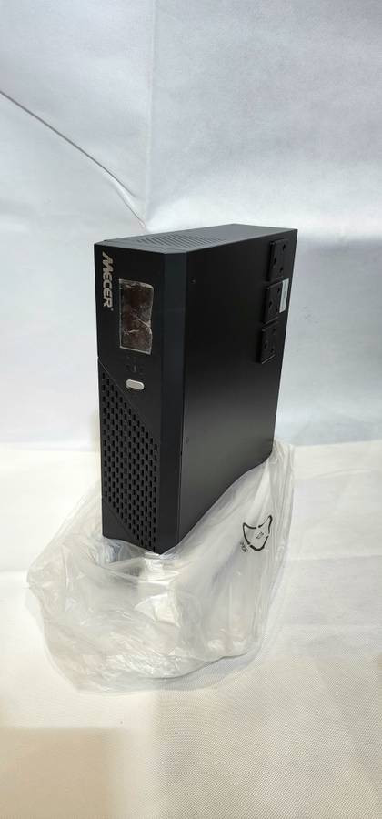 Mecer 2400VA Inverter - Black