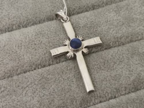 Gorqeous Silver Cross Pendant