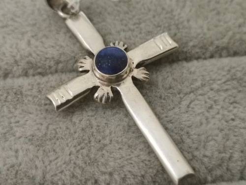 Gorqeous Silver Cross Pendant