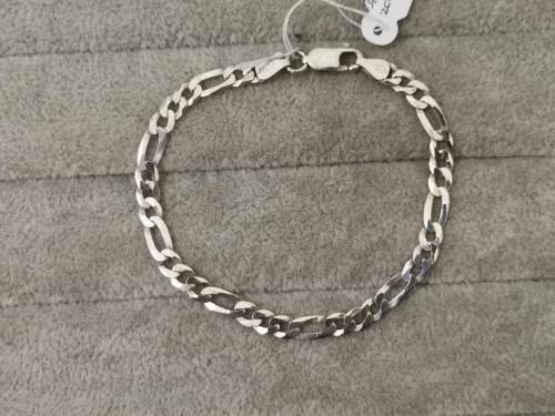 DISCOUNT!! Silver Figaro Bracelet