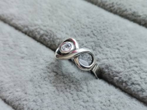 DISCOUNT!! Unique Silver Infinity Ring