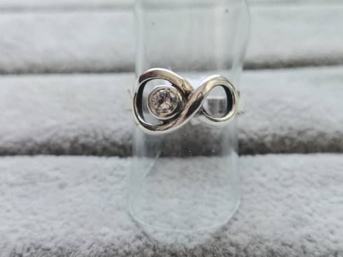 DISCOUNT!! Unique Silver Infinity Ring