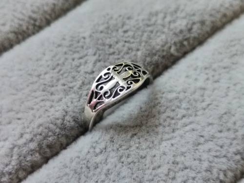 DISCOUNT!! Intricately Detailed Silver Ring