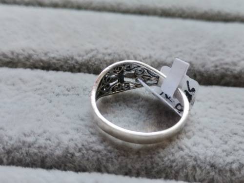 DISCOUNT!! Intricately Detailed Silver Ring