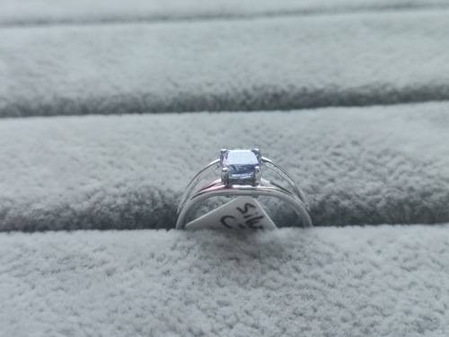 Stunning Silver Solitaire Ring