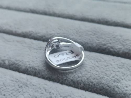 Stunning Silver Solitaire Ring